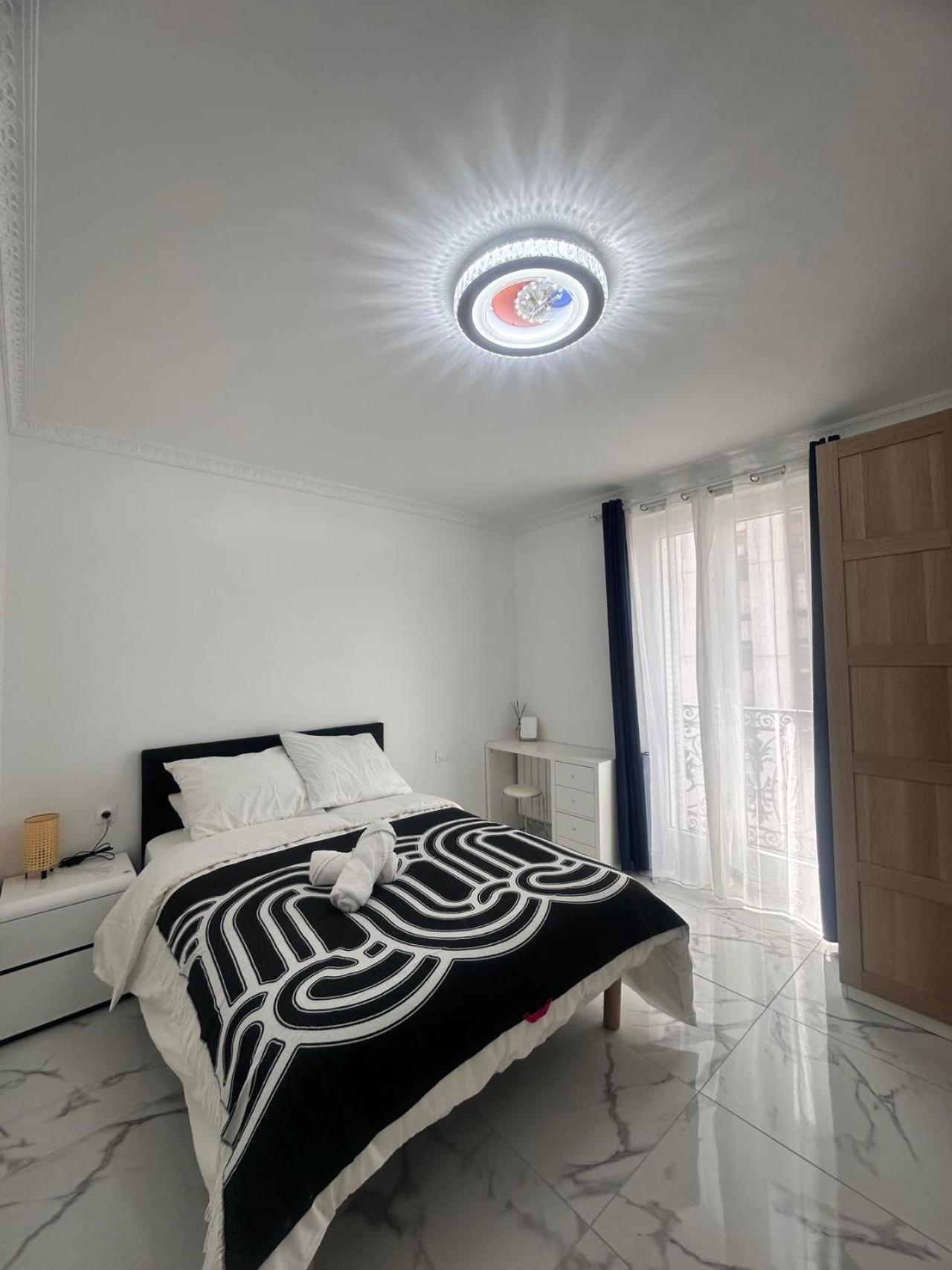 Superbe Appartement Renove Au Coeur De La Capitale Paris Eksteriør bilde